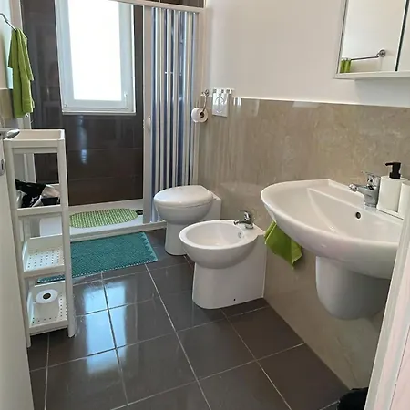 A 100 Passi Dal Mare Bed and Breakfast Μπάρι